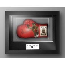 Muhammad Ali Signed & Framed Hand Painted Everlast Boxing Glove Muhammad Ali Signed & Framed Hand Painted Everlast Boxing Glove